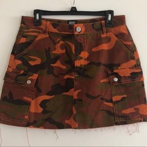 BDG UO camo skirt! 🎃🍂